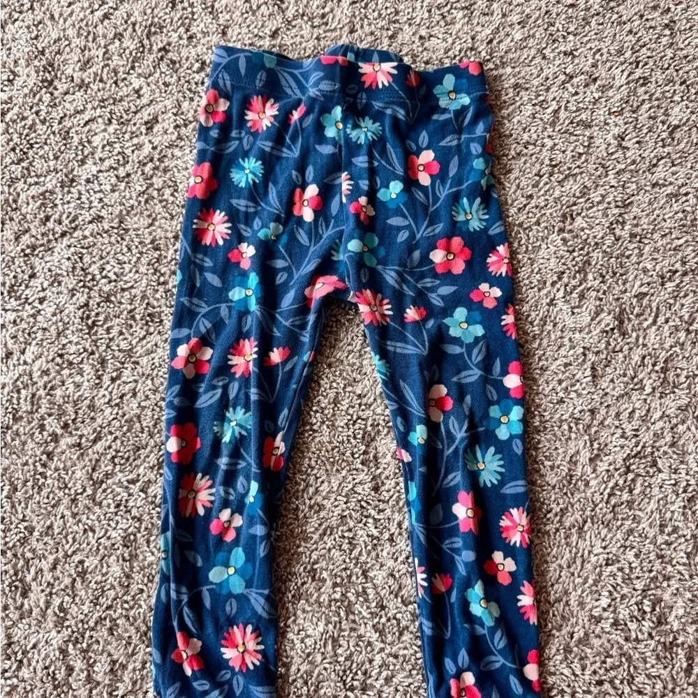 Old Navy Kids Pajama Set - Blue and Pink Floral Pj's Long sleeve pajamas Size 3T